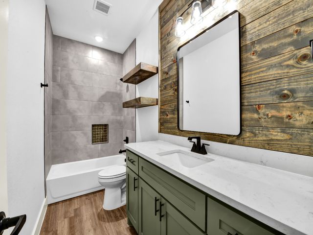 10016 Valley Oak Way, Springtown, TX 76082