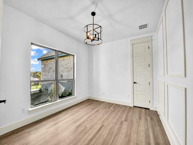 10016 Valley Oak Way, Springtown, TX 76082