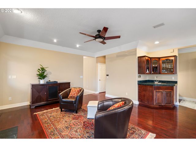 5150 Nw VALLEY Ct, Camas, WA 98607