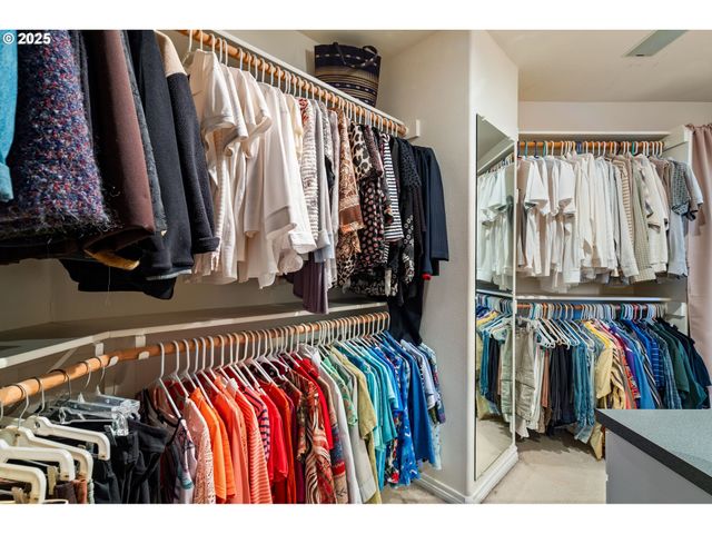 5150 Nw VALLEY Ct, Camas, WA 98607