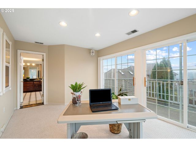 5150 Nw VALLEY Ct, Camas, WA 98607