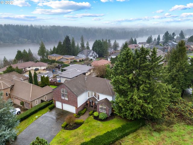 5150 Nw VALLEY Ct, Camas, WA 98607