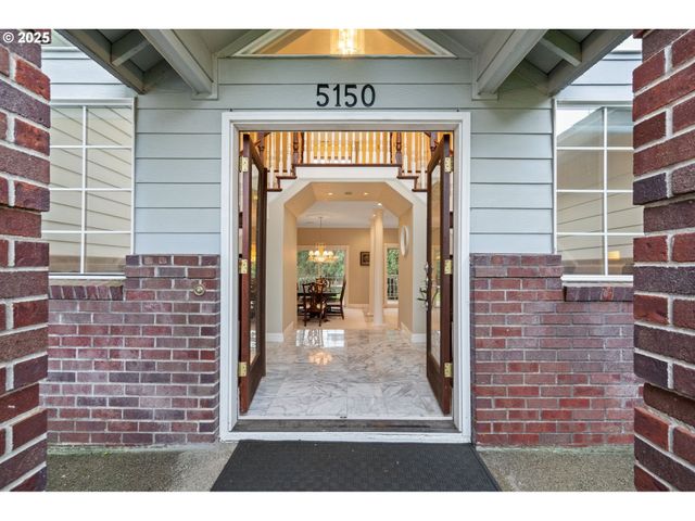 5150 Nw VALLEY Ct, Camas, WA 98607