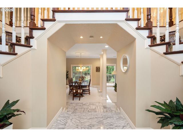 5150 Nw VALLEY Ct, Camas, WA 98607