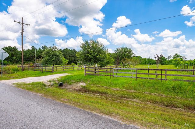 164 County Road 676, Dayton, TX 77535