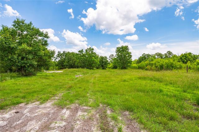 164 County Road 676, Dayton, TX 77535