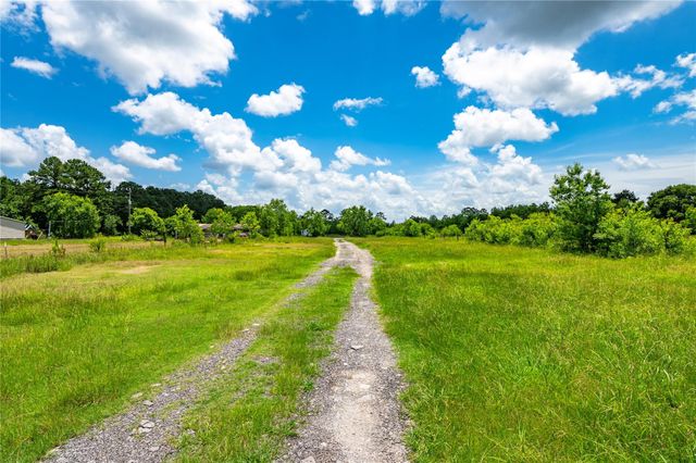 164 County Road 676, Dayton, TX 77535