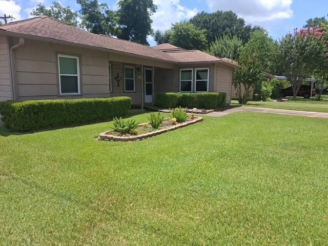 1116 Southampton Street, Angleton, TX 77515