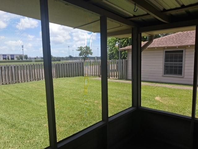 1116 Southampton Street, Angleton, TX 77515