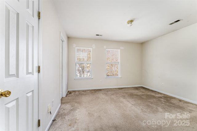 501 Woodington Lane, Charlotte, NC 28214