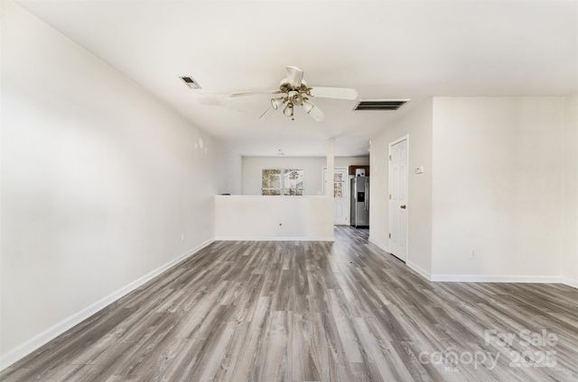 501 Woodington Lane, Charlotte, NC 28214