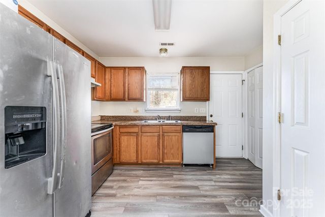 501 Woodington Lane, Charlotte, NC 28214