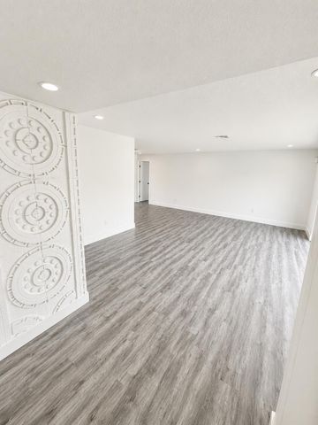 735 20th Street, West Palm Beach, FL 33407