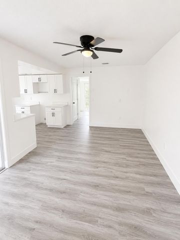 735 20th Street, West Palm Beach, FL 33407