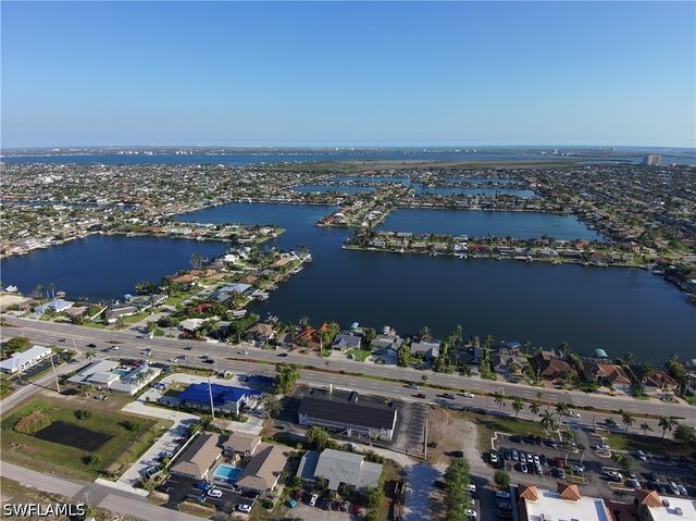 700 SW 47th ST, Cape Coral, FL 33914