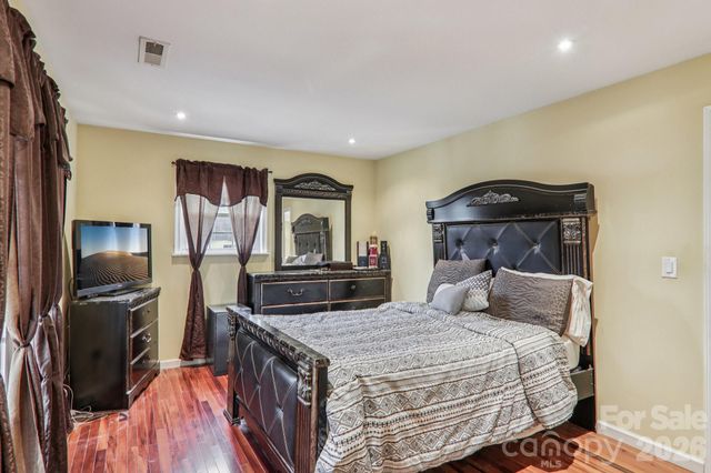 5 Granite Drive, Hendersonville, NC 28792