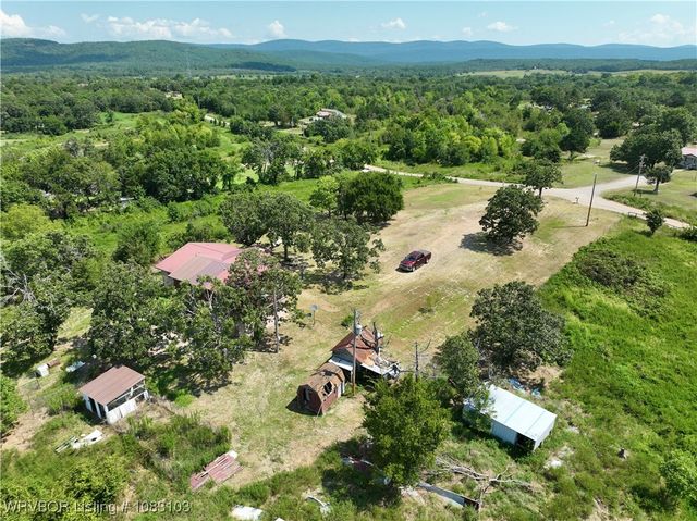 57705 Lenox Place, Muse, OK 74949