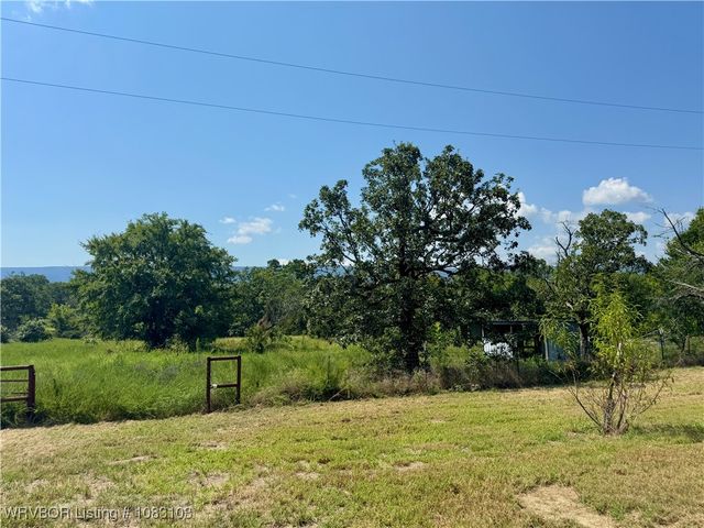 57705 Lenox Place, Muse, OK 74949