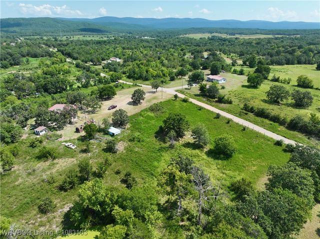 57705 Lenox Place, Muse, OK 74949