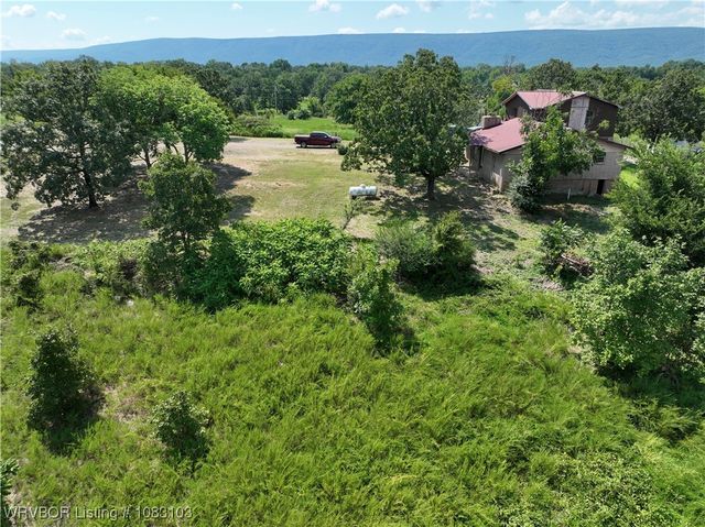 57705 Lenox Place, Muse, OK 74949