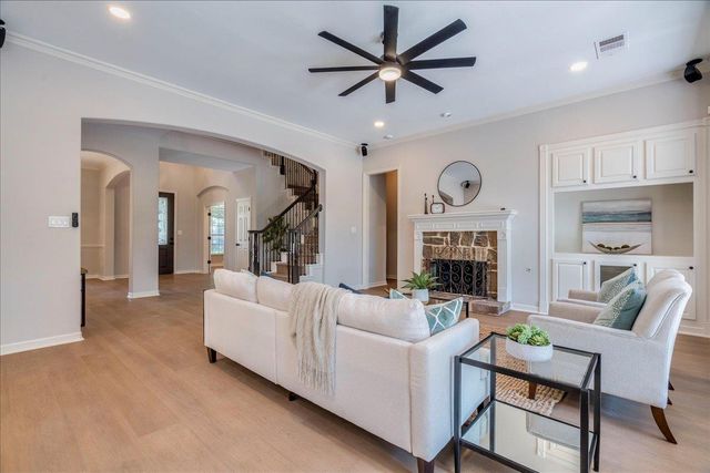 1109 Hillridge DR, Round Rock, TX 78665