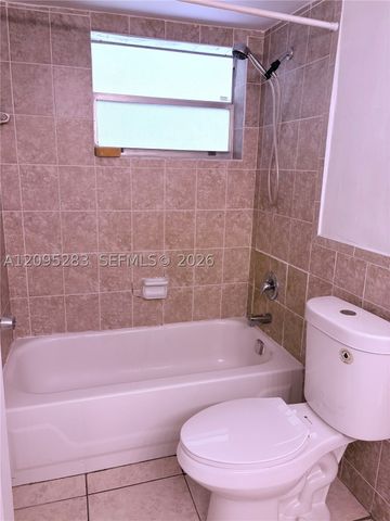 7410 SW 82nd St K210, Miami, FL 33143