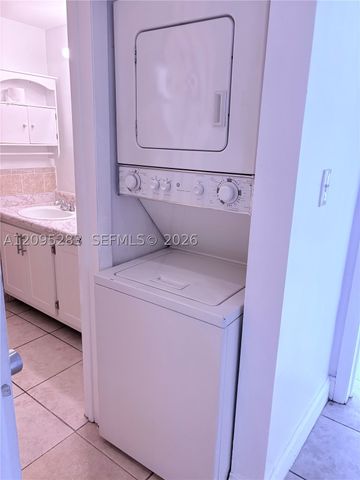 7410 SW 82nd St K210, Miami, FL 33143