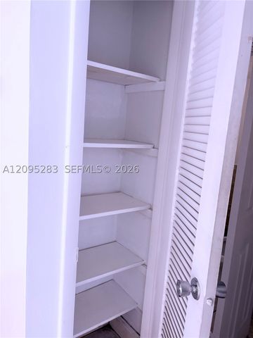 7410 SW 82nd St K210, Miami, FL 33143