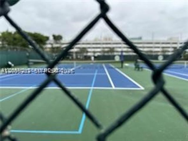 7410 SW 82nd St K210, Miami, FL 33143