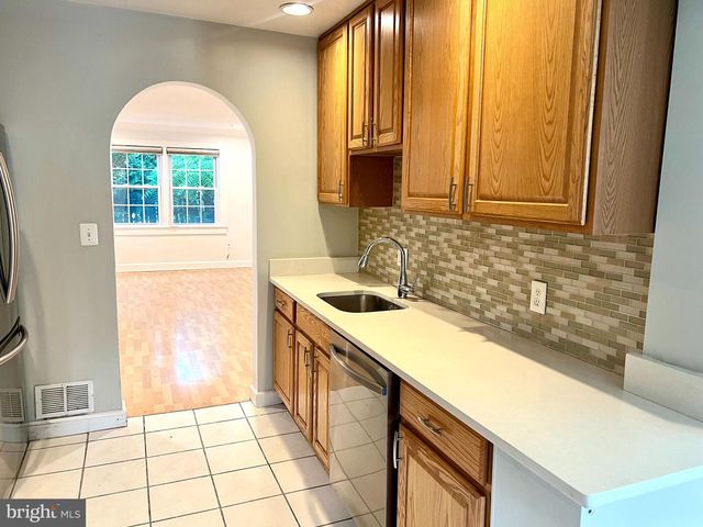 7208 TYLER AVE, Falls Church, VA 22042
