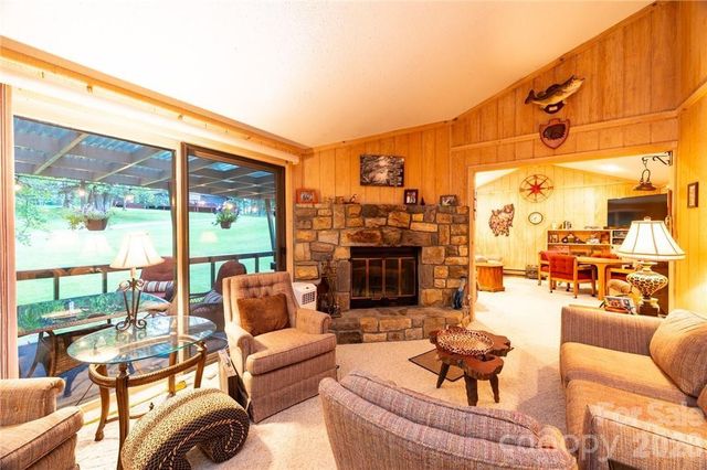 107 Grassy Gap Loop Road, Beech Mountain, NC 28604