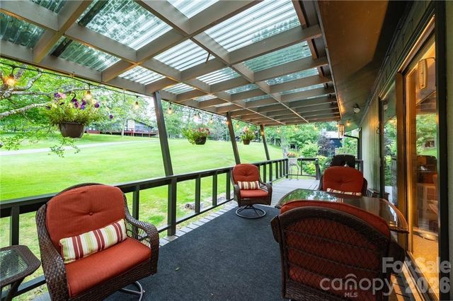 107 Grassy Gap Loop Road, Beech Mountain, NC 28604