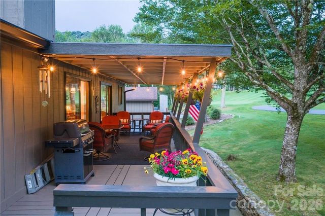 107 Grassy Gap Loop Road, Beech Mountain, NC 28604