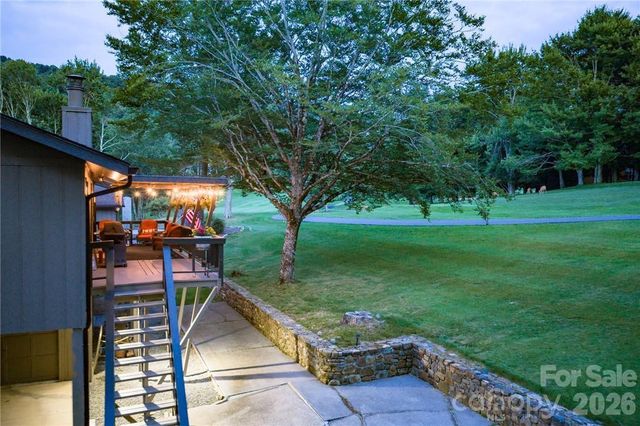 107 Grassy Gap Loop Road, Beech Mountain, NC 28604