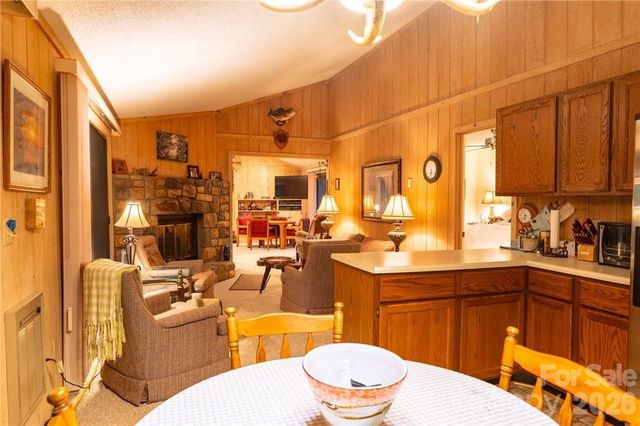 107 Grassy Gap Loop Road, Beech Mountain, NC 28604