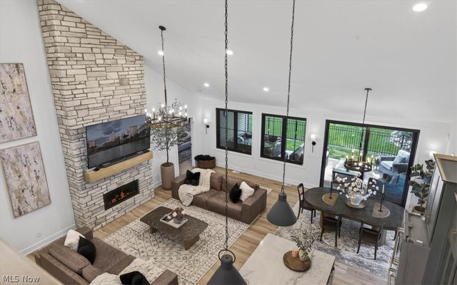 7882 Fox Hunter Lane, Painesville, OH 44077