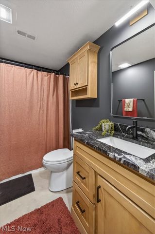 7882 Fox Hunter Lane, Painesville, OH 44077