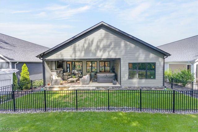 7882 Fox Hunter Lane, Painesville, OH 44077