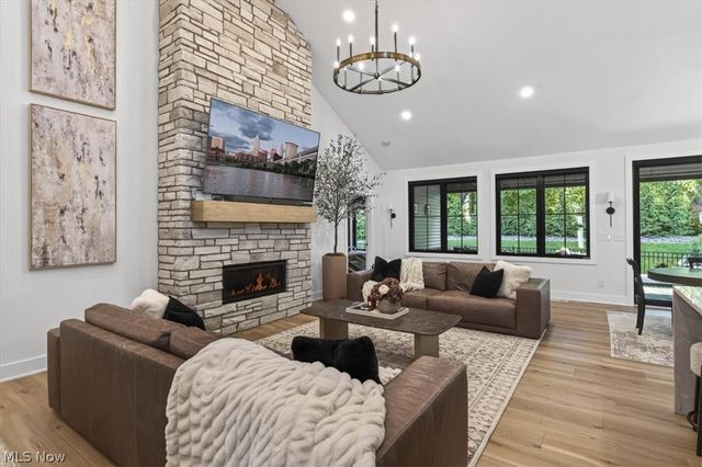 7882 Fox Hunter Lane, Painesville, OH 44077