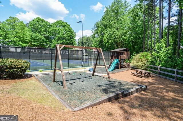 2217 Dunbar Trail SE, Smyrna, GA 30080