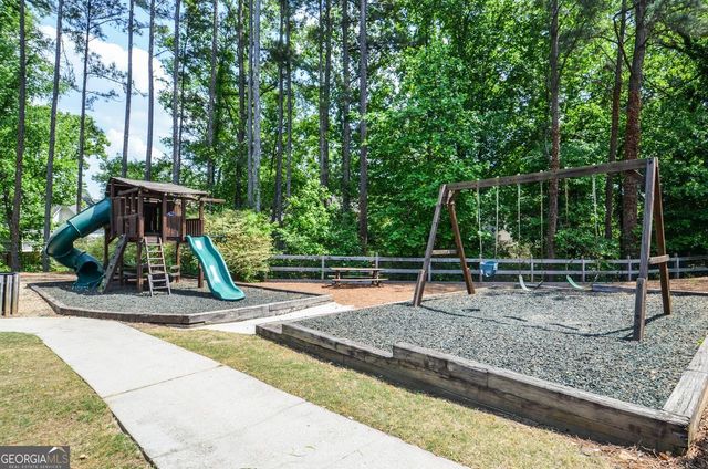 2217 Dunbar Trail SE, Smyrna, GA 30080