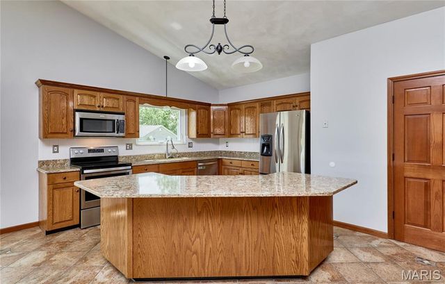 902 Phillip Court, O'fallon, IL 62269