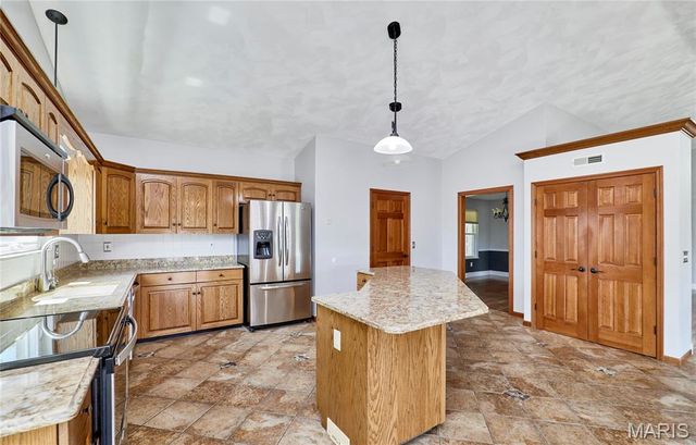 902 Phillip Court, O'fallon, IL 62269