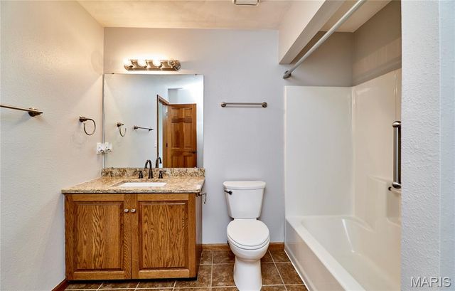 902 Phillip Court, O'fallon, IL 62269