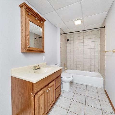 902 Phillip Court, O'fallon, IL 62269