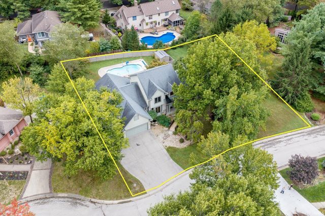 2605 S Trotters Run, Bloomington, IN 47401