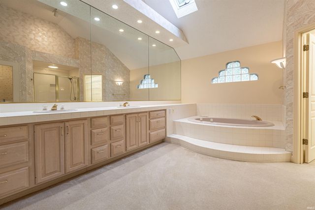2605 S Trotters Run, Bloomington, IN 47401