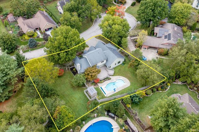 2605 S Trotters Run, Bloomington, IN 47401