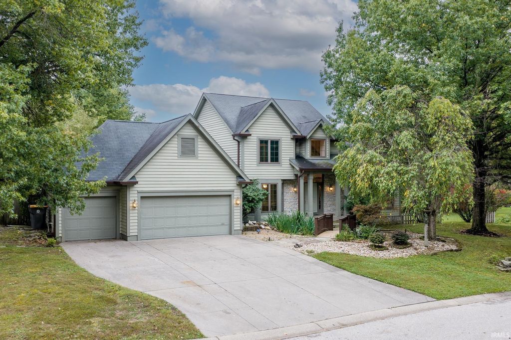 2605 S Trotters Run, Bloomington, IN 47401