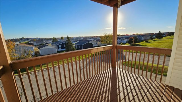 5525 Kacena Avenue 4, Marion, IA 52302